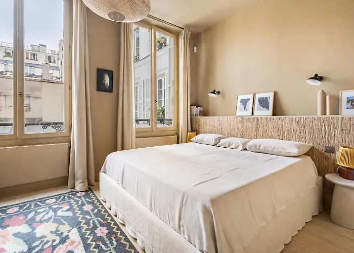 Elegant Triplex With Terrace & Ac - Perfect For 6 Guests * Paříž