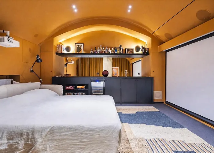 Elegant Triplex With Terrace & Ac - Perfect For 6 Guests Apartmán