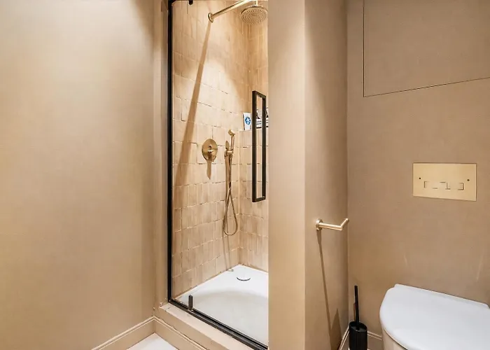 Stunning Triplex Near Grands Boulevards Paříž