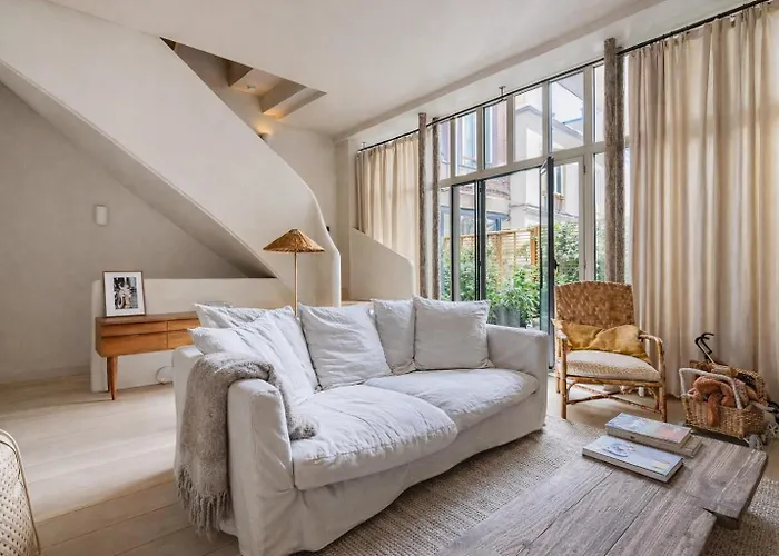 Stunning Triplex Near Grands Boulevards Paříž