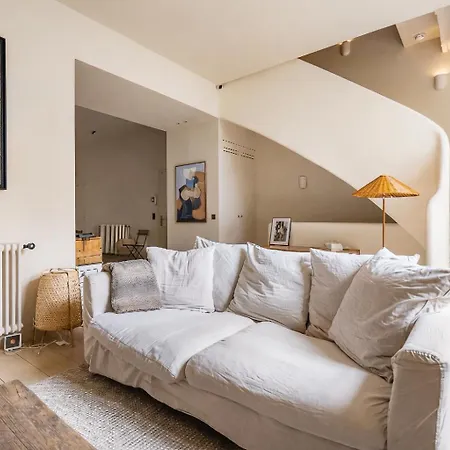 Elegant Triplex With Terrace & Ac - Perfect For 6 Guests Apartment Paris