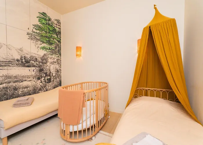 Stunning Triplex Near Grands Boulevards Apartament